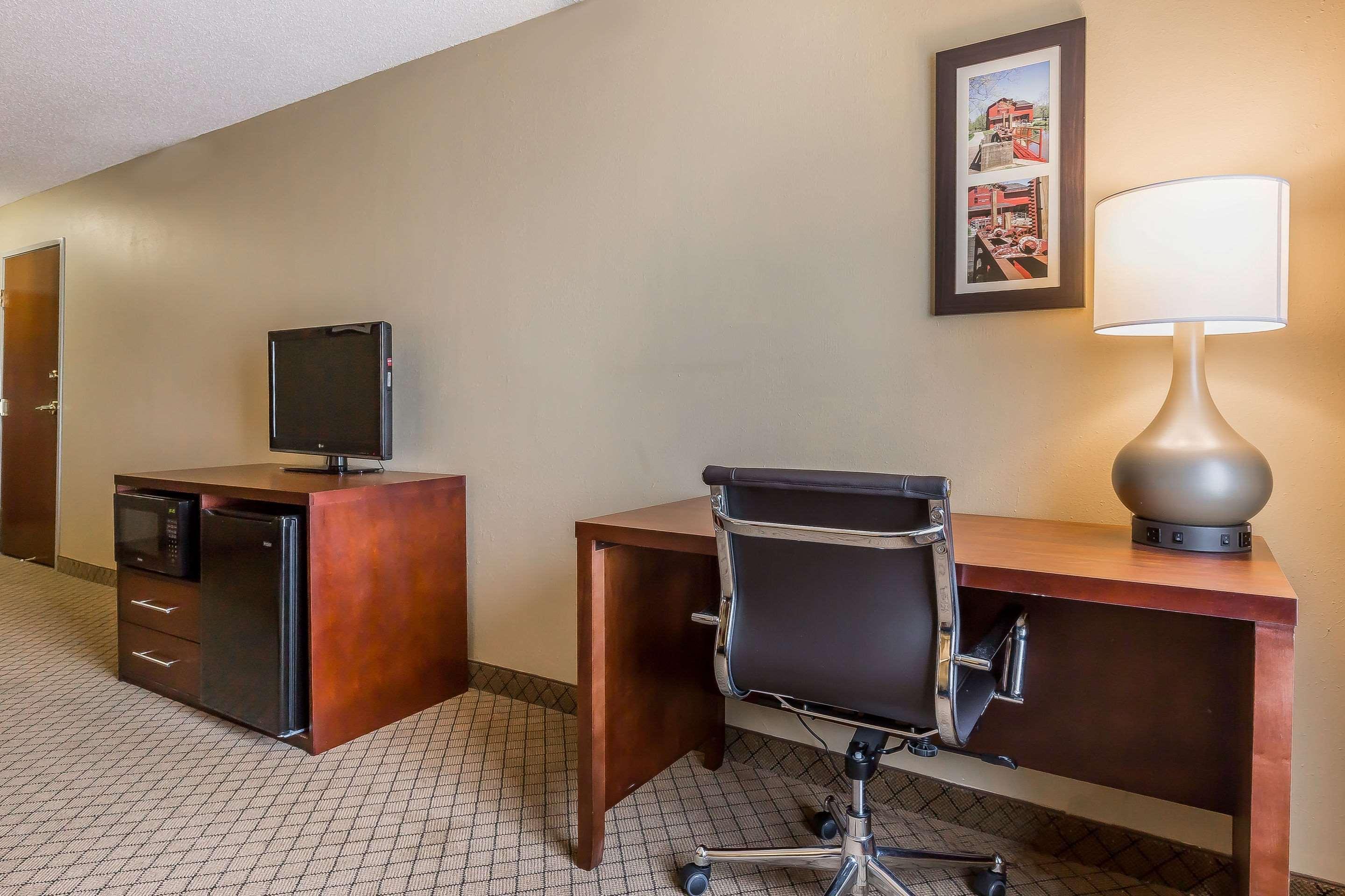 Comfort Inn & Suites Mishawaka-South Bend Exteriör bild