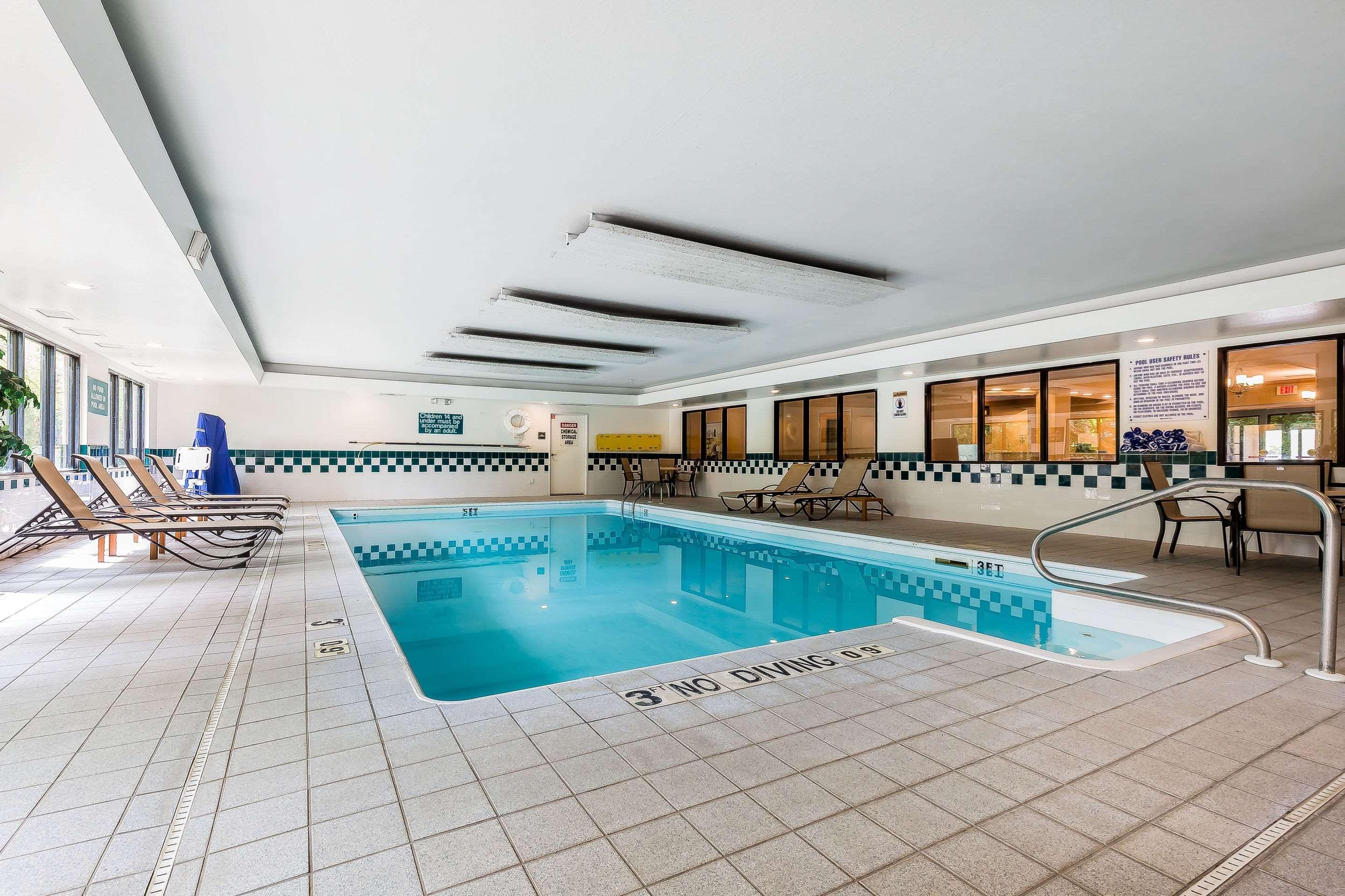 Comfort Inn & Suites Mishawaka-South Bend Exteriör bild