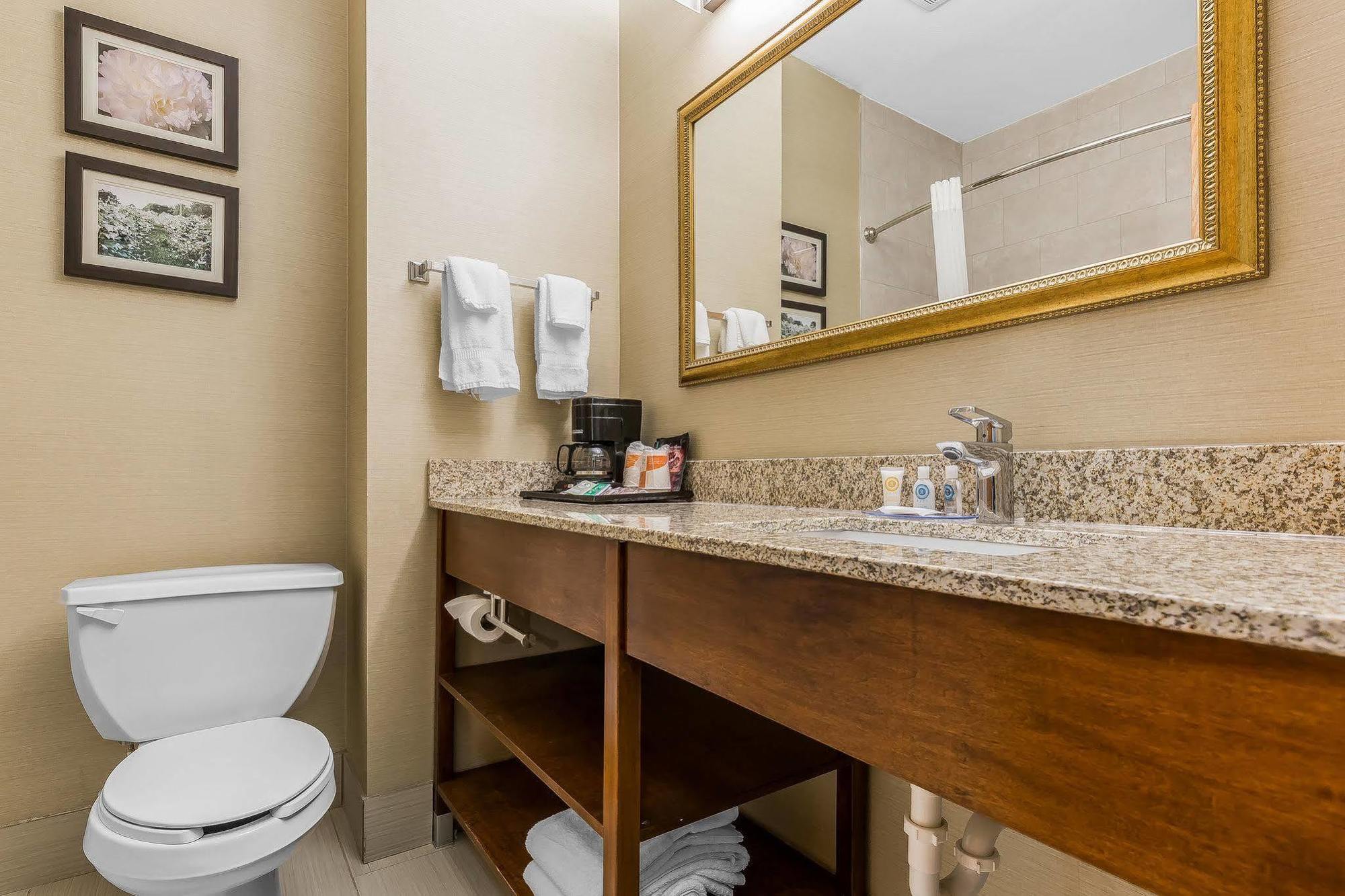 Comfort Inn & Suites Mishawaka-South Bend Exteriör bild
